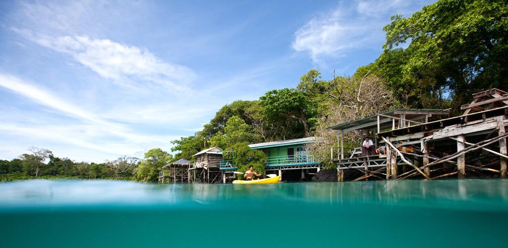 Lusia'S Lagoon Chalets Salelologa Exterior foto
